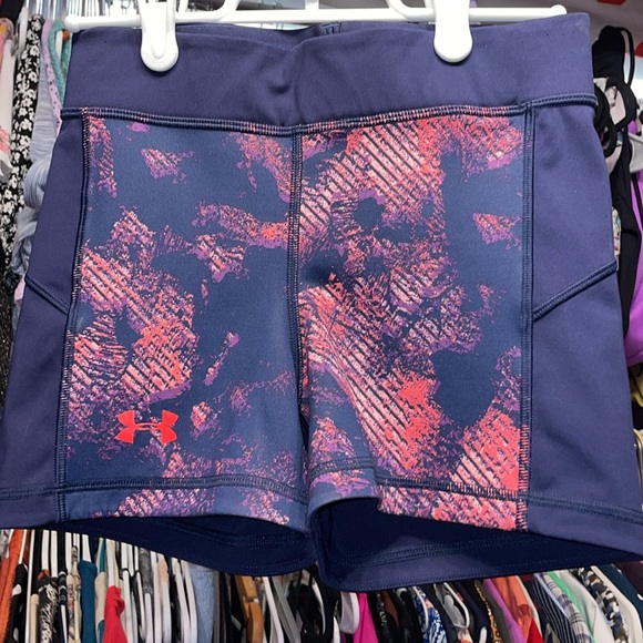 Like NEW Ladies Purple Pink Under armour shorts XS biking track running yoga - Picture 6 of 6